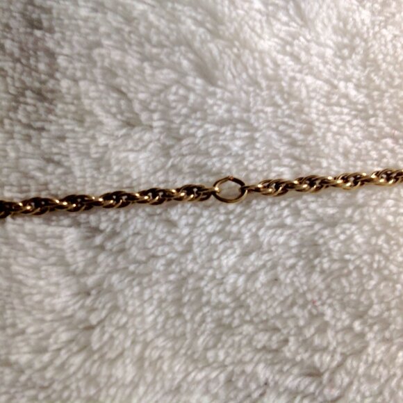 Rare Vintage Gold-Filled Engraved Initial D Pendant Locket w Photo Window - Picture 10 of 10